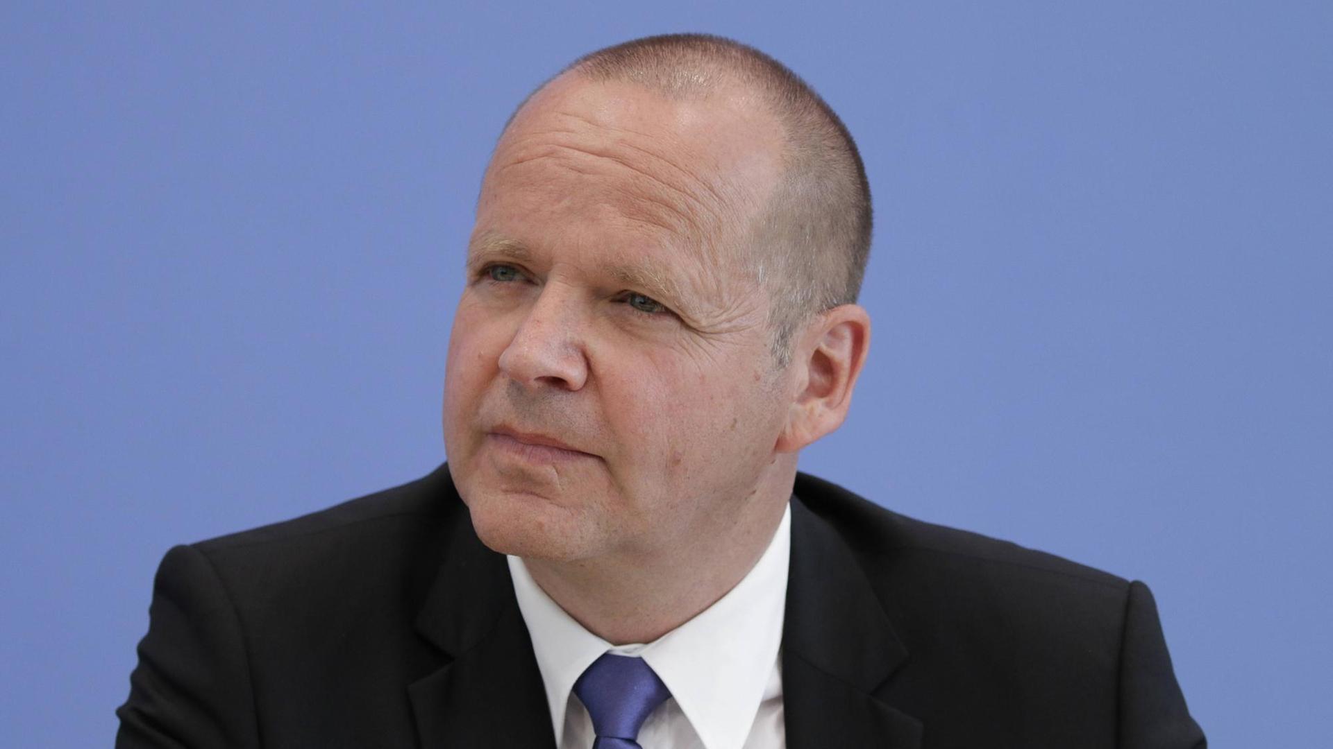 Prof. Dr. Bernhard Kempen, Präsident des Deutschen Hochschulverbandes Prof. Dr. Bernhard Kempen, Präsident des Deutschen Hochschulverbandes
