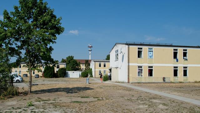 In der Kaserne in Manching hat Bayern die neue Einrichtung für Asylbewerber ohne Bleibeperspektive eingerichtet.