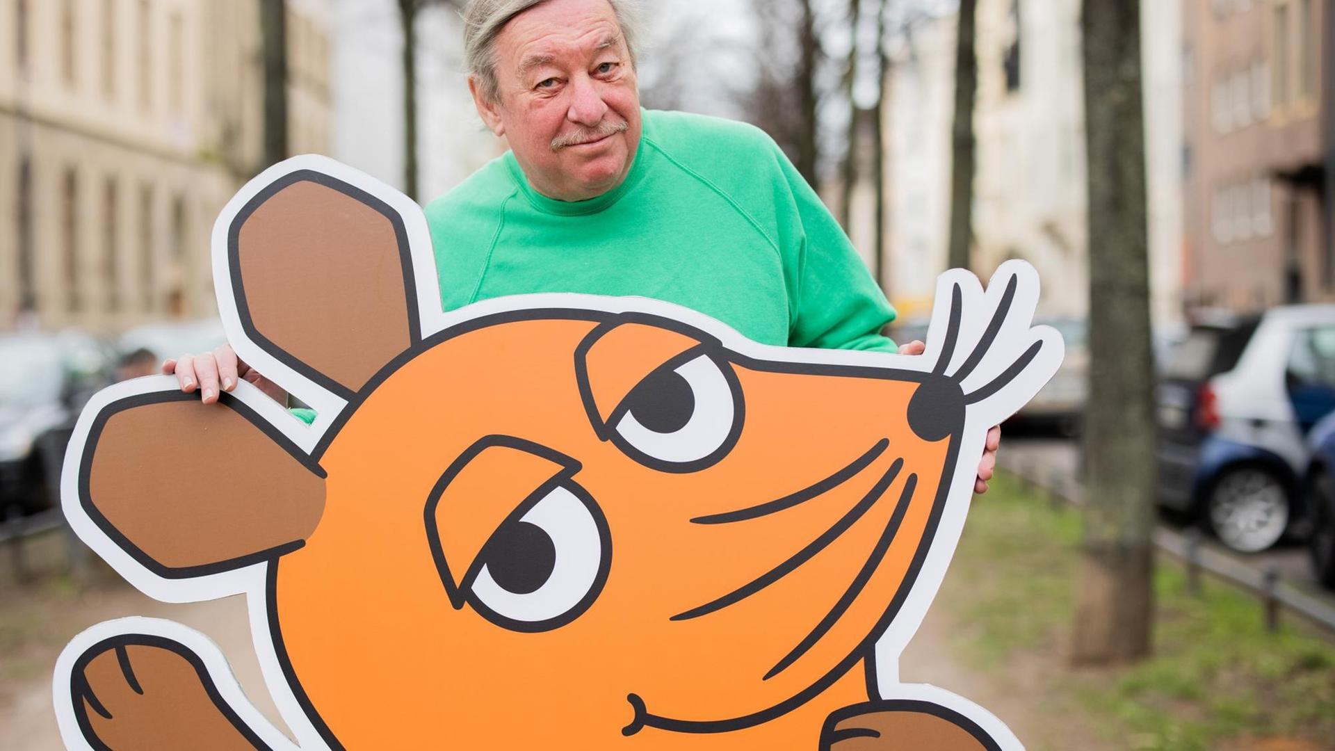 Christoph Biemann, Regisseur, Autor und Moderator der "Sendung mit der Maus". Christoph Biemann, Regisseur, Autor und Moderator der "Sendung mit der Maus".