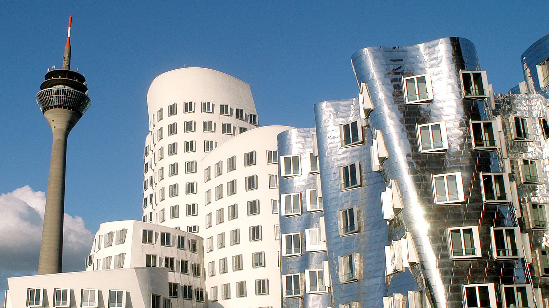 Düsseldorf, Gehry-Bauten am Medienhafen