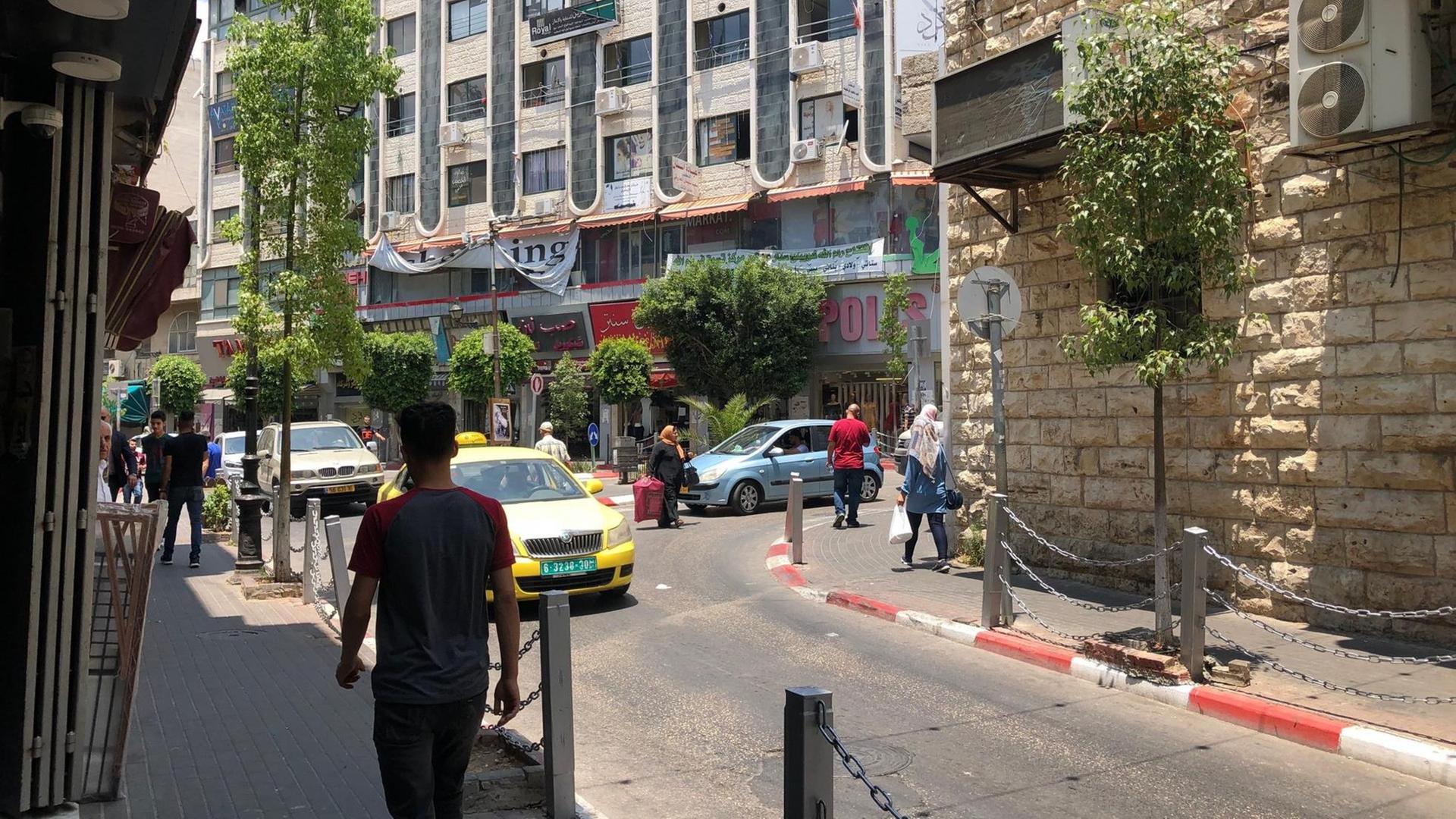 Blick in eine Straße von Ramallah