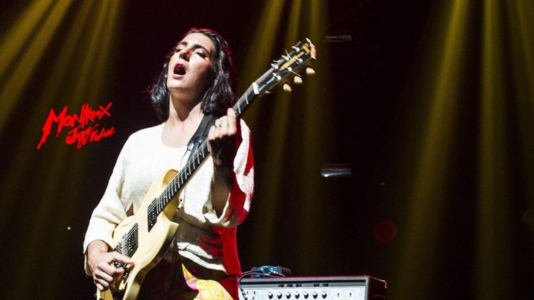 Die schwedische Sängerin Mariam Wallentin aka Mariam the Believer beim 49th Montreux Jazz Festival, aufgenommen am 7.7.2015 in Montreux, Schweiz Die schwedische Sängerin Mariam Wallentin aka Mariam the Believer beim 49th Montreux Jazz Festival, aufgenommen am 7.7.2015 in Montreux, Schweiz