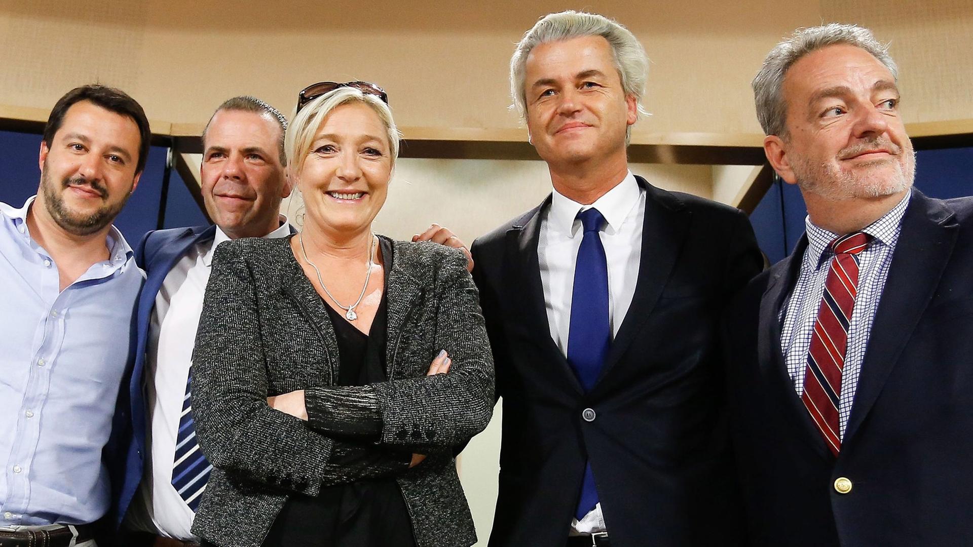 (L-R) The Federal Secretary of Northern League's party, Matteo Salvini, Far-right Freedom Party of Austria (FPOe) Harald Vilimsky, French far-right National Front party leader Marine Le Pen, Dutch right-wing 'Partij voor de Vrijheid' (PVV) leader Geert Wilders... (L-R) The Federal Secretary of Northern League's party, Matteo Salvini, Far-right Freedom Party of Austria (FPOe) Harald Vilimsky, French far-right National Front party leader Marine Le Pen, Dutch right-wing 'Partij voor de Vrijheid' (PVV) leader Geert Wilders...
