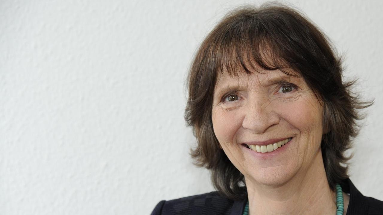 Die Konstanzer Literatur- und Kulturwissenschaftlerin Aleida Assmann, aufgenommen am 25.01.2015 in Köln. Die Konstanzer Literatur- und Kulturwissenschaftlerin Aleida Assmann, aufgenommen am 25.01.2015 in Köln.