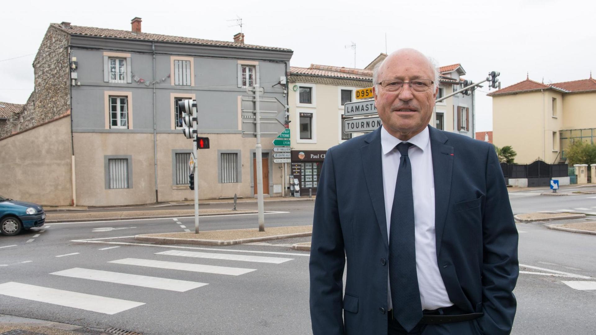 Tippgeber Gilbert Bouchet, Bürgermeister von Tain-l'Hermitage an der Nationalstraße 7, die er kulturell und wirtschaftlich wiederbeleben will.