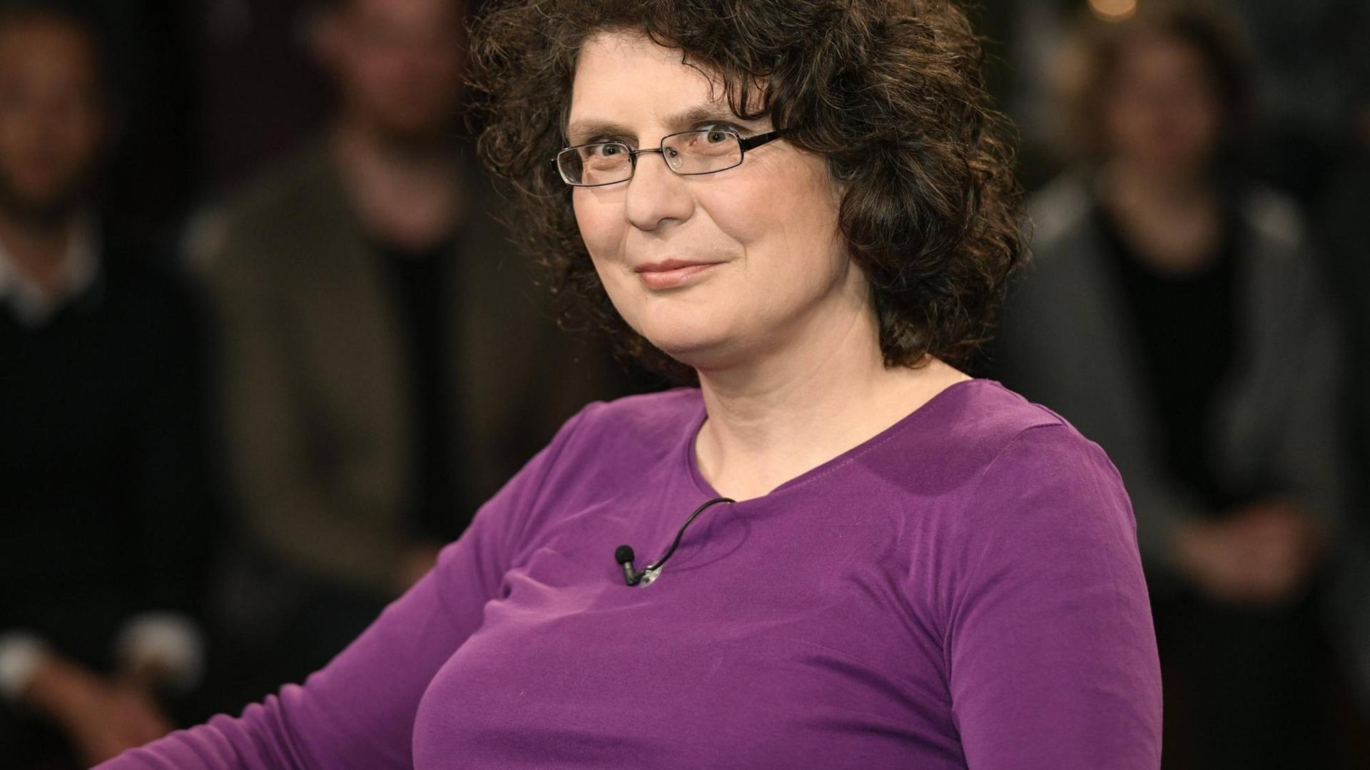 Porträtfoto von Christine Thürmer, im Hintergrund das Publikum der ZDF-Talksendung "Markus Lanz" Porträtfoto von Christine Thürmer, im Hintergrund das Publikum der ZDF-Talksendung "Markus Lanz"