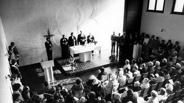 Ein Gottesdienst in Dresden 1982