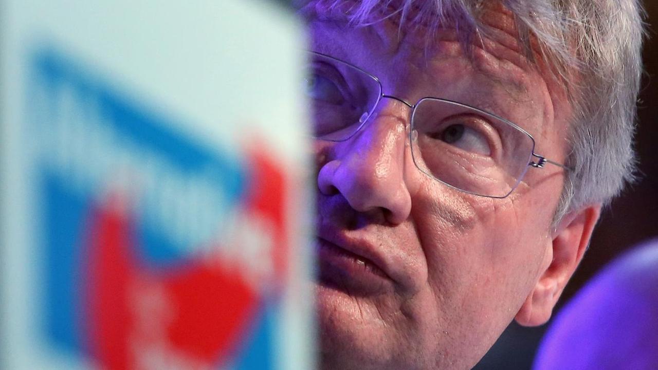 Der AfD-Spitzenkandidat für die Europawahl, Jörg Meuthen, beim Wahlkampfauftakt der AfD in Sachsen-Anhalt zur Kommunal- und Europawahl Der AfD-Spitzenkandidat für die Europawahl, Jörg Meuthen, beim Wahlkampfauftakt der AfD in Sachsen-Anhalt zur Kommunal- und Europawahl