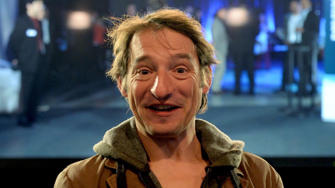 Der Schauspieler und Zeichner Boris Aljinovic Der Schauspieler und Zeichner Boris Aljinovic