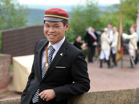 Kai Ming Au, Student der Betriebswirtschaft und Mitglied der Mannheimer Studentenverbindung "Burschenschaft Hansea" Kai Ming Au, Student der Betriebswirtschaft und Mitglied der Mannheimer Studentenverbindung "Burschenschaft Hansea"