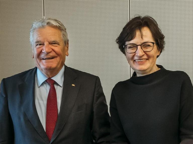 Joachim Gauck und Birgit Wentzin