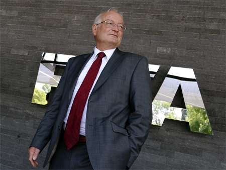 Der Richter Hans-Joachim Eckert war Vorsitzender der rechtsprechenden Kammer der Ethik-Kommission der FIFA Der Richter Hans-Joachim Eckert war Vorsitzender der rechtsprechenden Kammer der Ethik-Kommission der FIFA