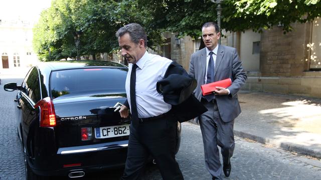 Der frühere französische Präsident Nicolas Sarkozy kommt am 18. Juni 2014 an der Nationalversammlung in Paris an, um einen Preis in Empfang zu nehmen.