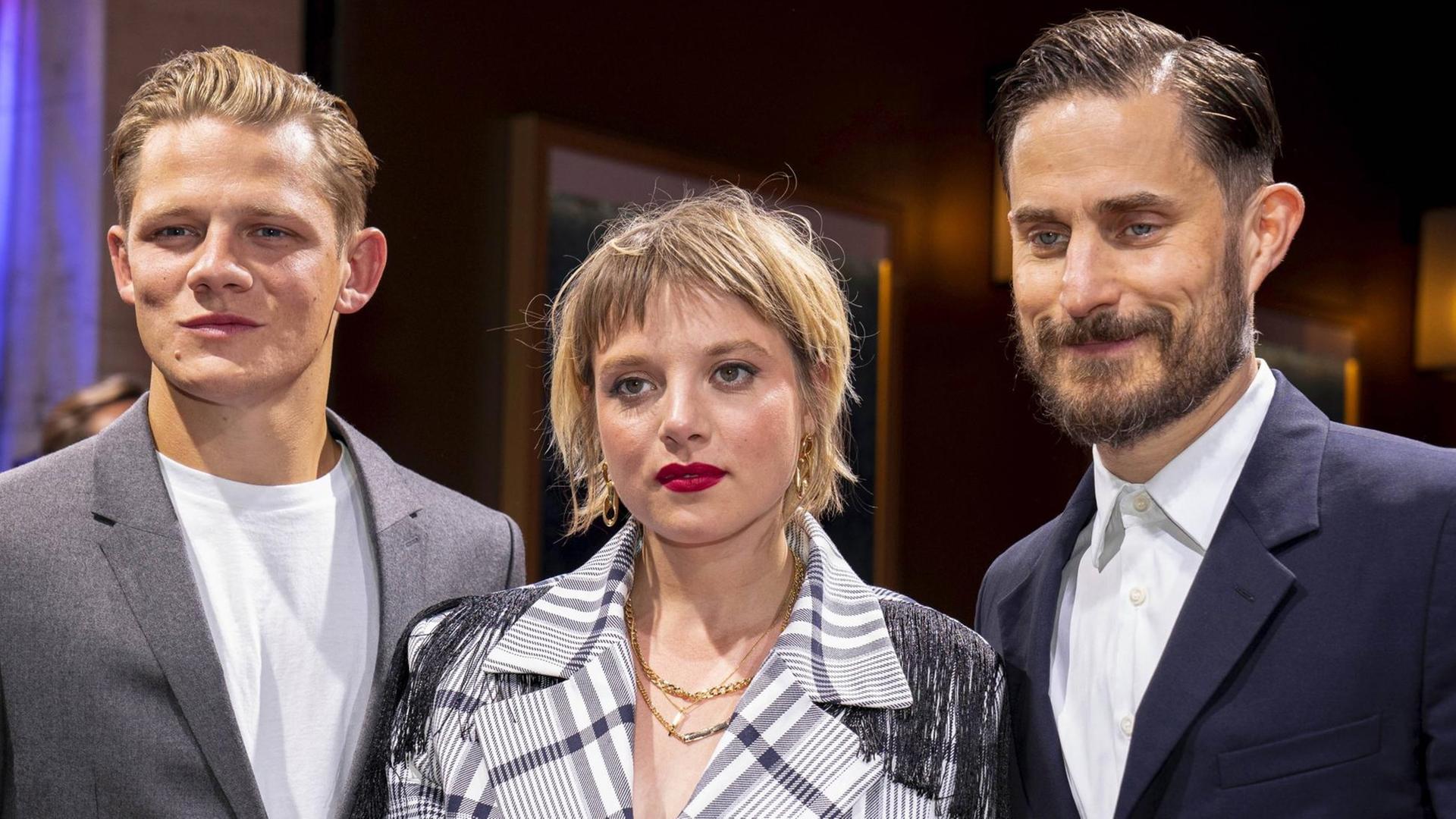 Die Schauspielerin Max von der Groeben, Jella Haase und Clemens Schick Die Schauspielerin Max von der Groeben, Jella Haase und Clemens Schick