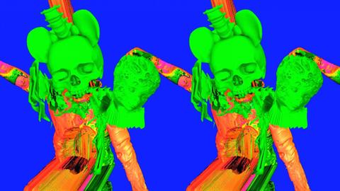 Zweifache symmetrisch angeordnete Grafik in leuchtenden Neonfarben einer Skulptur mit Totenschädel und übergroßen Ohren