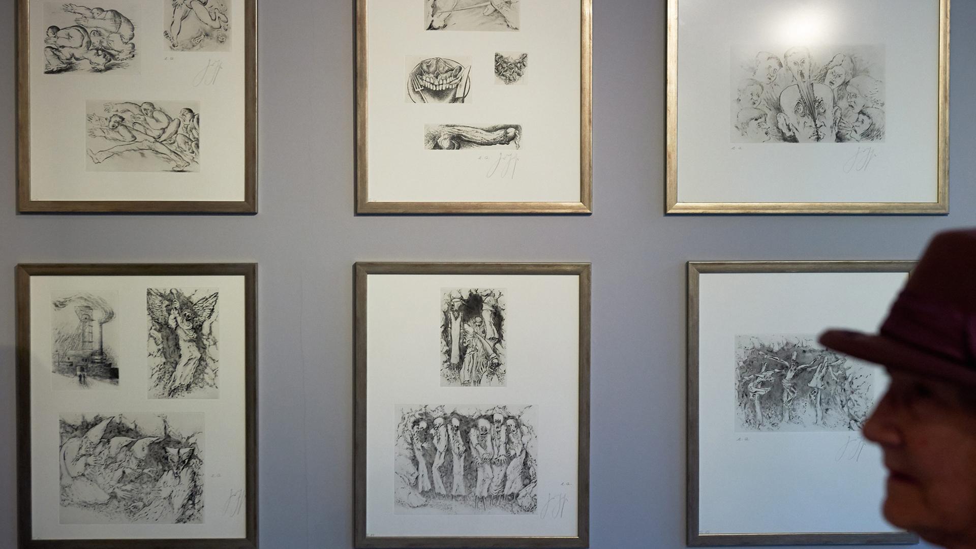 Radierungen von Günter Grass sind in der Ausstellung "Hundejahre" in Danzig zu sehen.