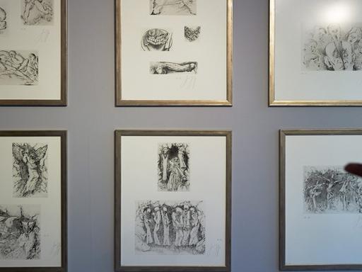 Radierungen von Günter Grass sind in der Ausstellung "Hundejahre" in Danzig zu sehen.