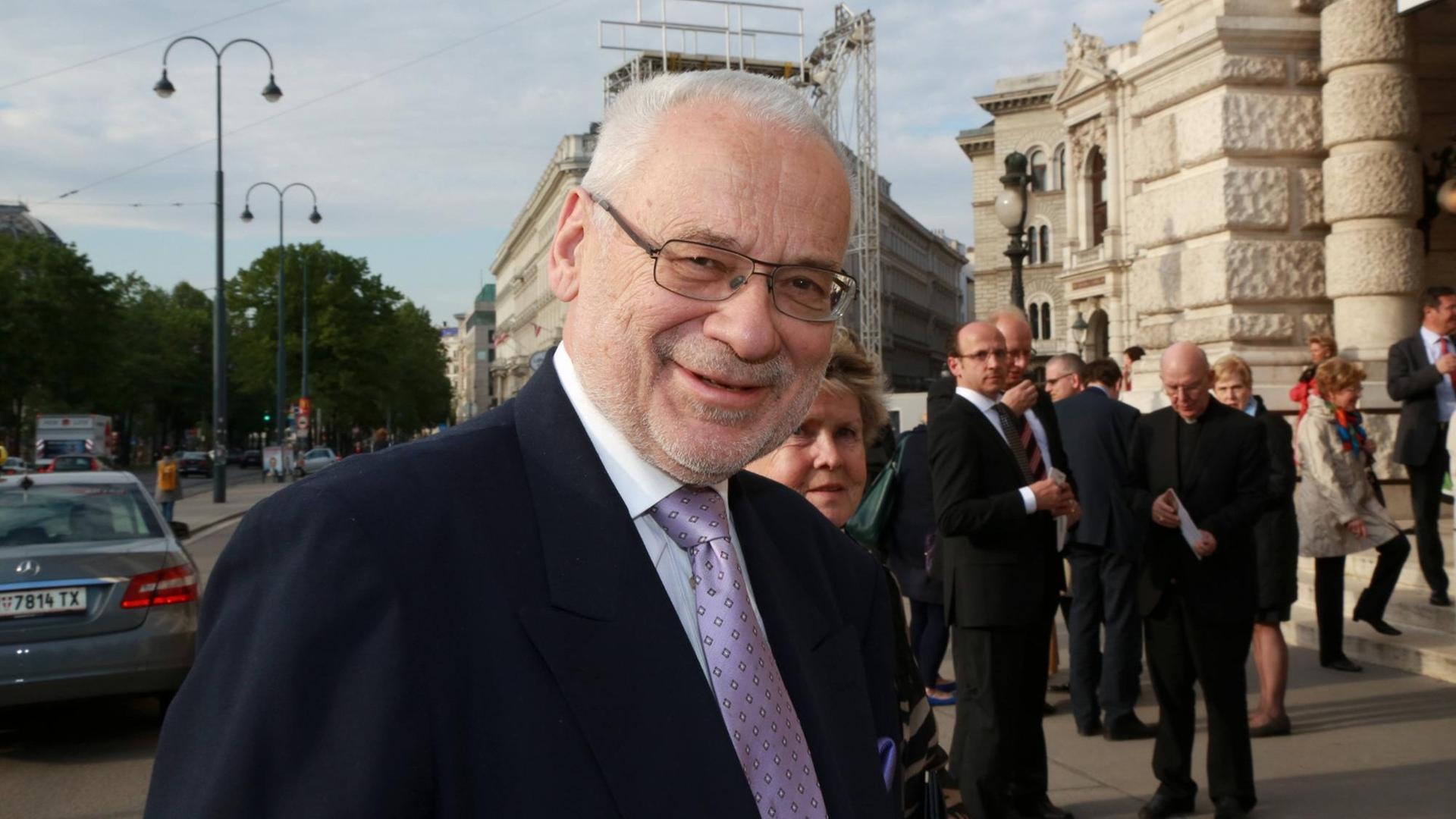 Erhard Busek (ÖVP), ehemaliger österreichischer Vizekanzler. Erhard Busek (ÖVP), ehemaliger österreichischer Vizekanzler.