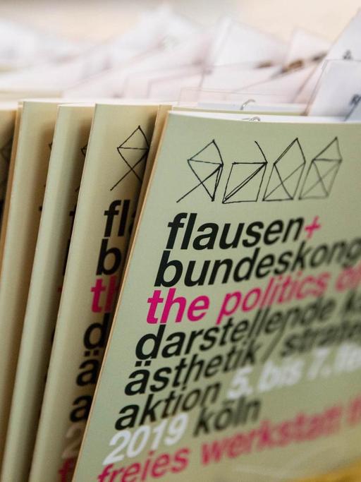 Der "flausen"-Bundeskongress zu "the politics of art", der am Freien Werkstatt Theater Köln vom 05. bis 07.02.2019 stattfand