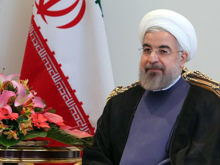 Der iranische Präsident Hassan Rouhani bei einem Treffen mit einem südafrikanischen Minister im Juni 2014.