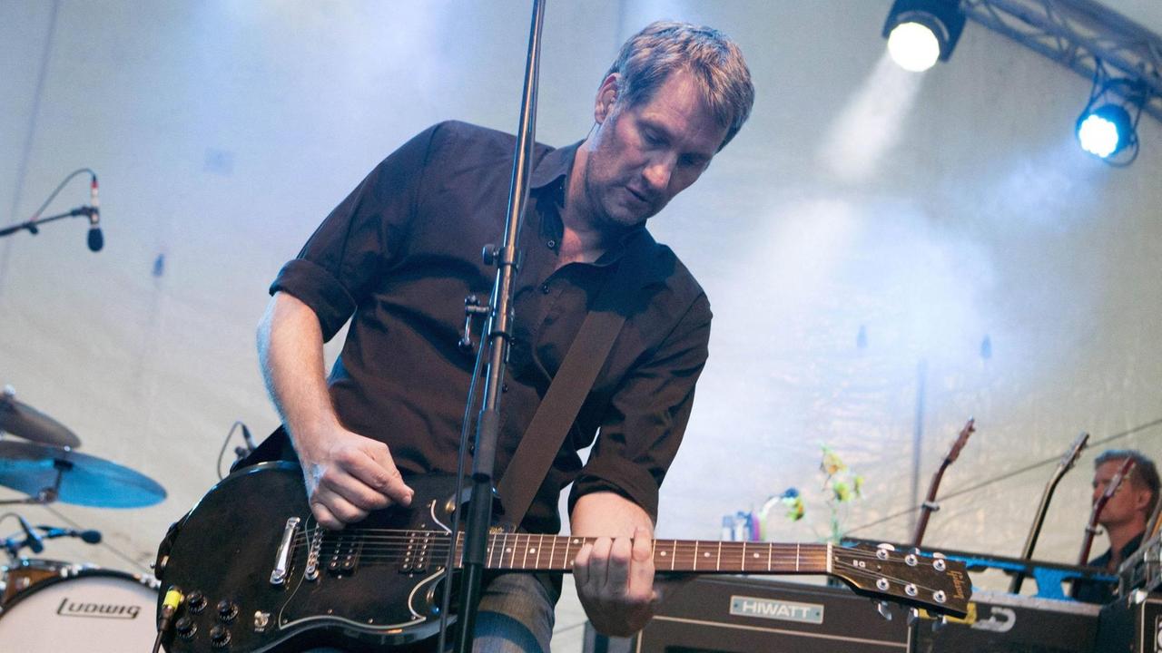 Marcus Wiebusch von Kettcar bei einem Konzert im Rahmen von "40 Jahre Knust" in Hamburg
Marcus Wiebusch von Kettcar bei einem Konzert im Rahmen von "40 Jahre Knust" in Hamburg