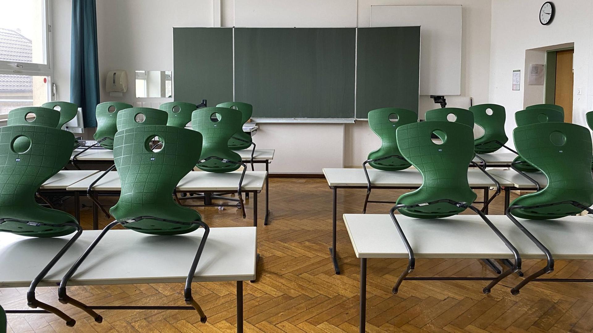 Ein leeres Klassenzimmer Ein leeres Klassenzimmer