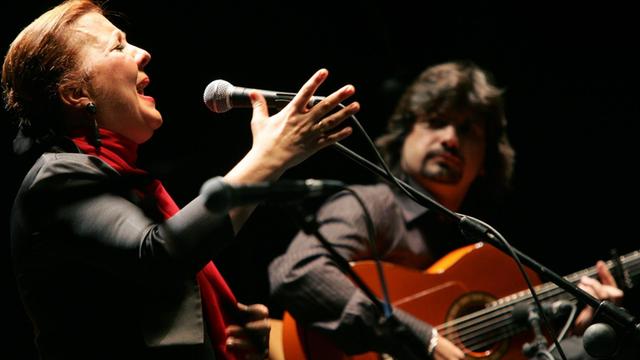 Die spanische Flamenco-Sängerin Carmen Linares bei einem Auftritt in Segovia