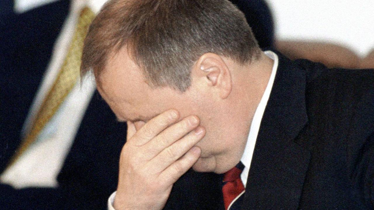 Chefankläger Jurij Skuratow bei seiner Entlassung in Moskau Chefankläger Jurij Skuratow bei seiner Entlassung in Moskau