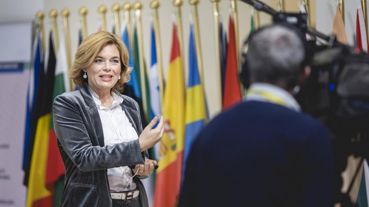 Bundeslandwirtschaftsministerin Julia Klöckner am 20.10.2020 im Rahmen EU-Agrarrats in Luxemburg