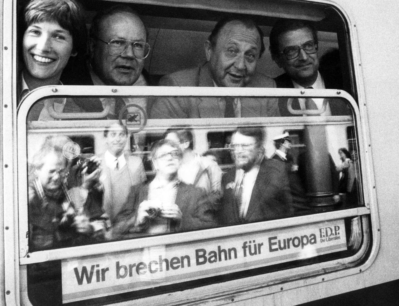 Das waren noch Zeiten: Die FDP macht 1984 Wahlkampf für das Europaparlament mit einem "Europazug".
