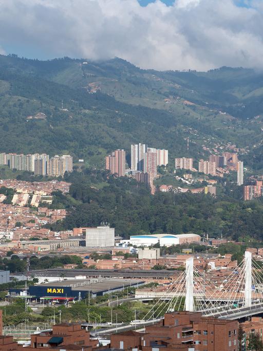 Blick auf Medellin in Kolumbien