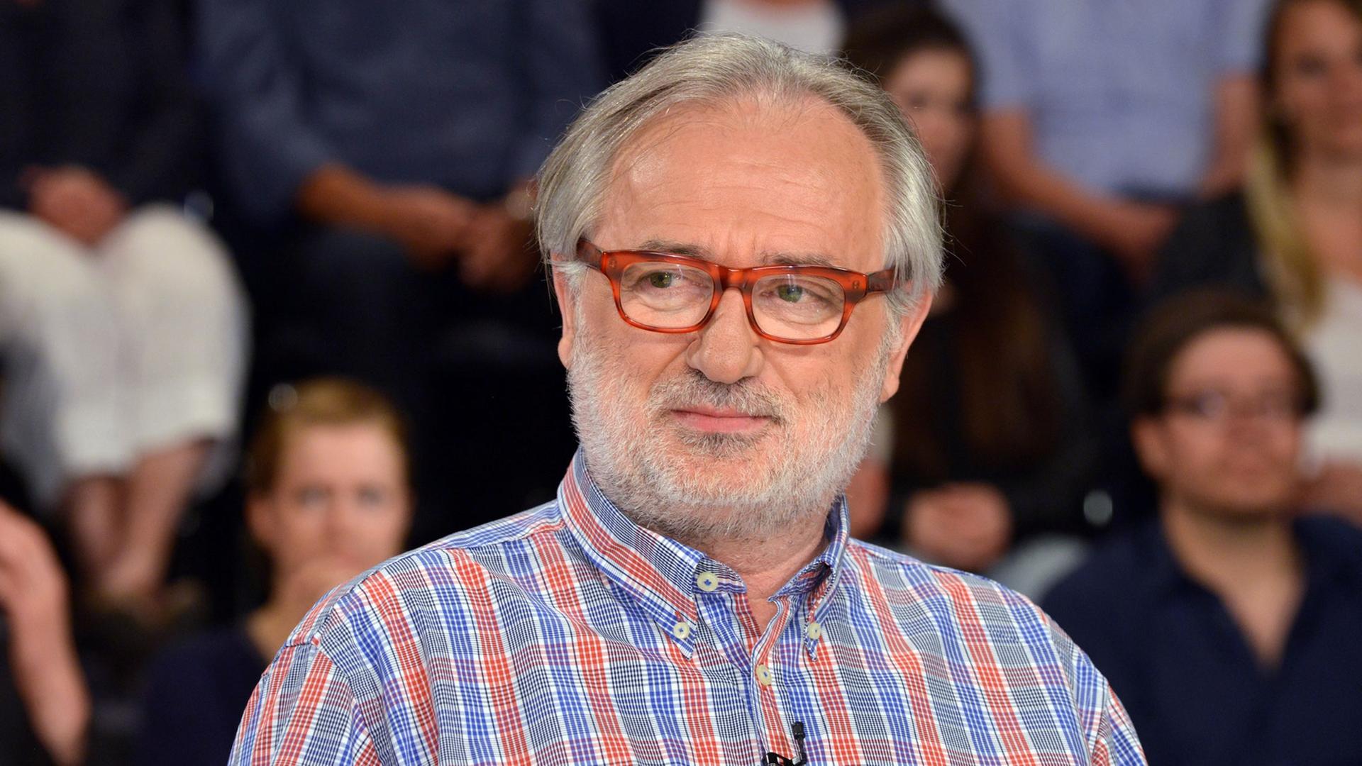 Giorgios Chondros, Mitglied des Zentralkomitee der Syriza-Partei, aufgenommen am 04.06.2015 während der ZDF-Talksendung "Maybrit Illner" Giorgios Chondros, Mitglied des Zentralkomitee der Syriza-Partei, aufgenommen am 04.06.2015 während der ZDF-Talksendung "Maybrit Illner"
