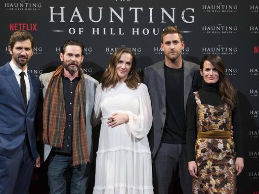 Die Schauspieler der Netflix-Serie "The Haunting Of Hill House": Michiel Huisman, Henry Thomas, Kate Siegel, Oliver Jackson-Cohen, Elizabeth Reaser
