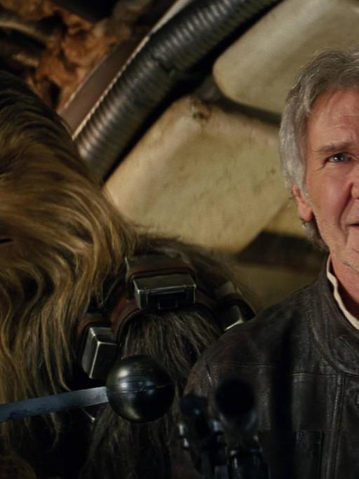 Harrison Ford als Han Solo in "Star Wars - Das Erwachen der Macht" mit Peter Mayhew als Chewbacca (2015)