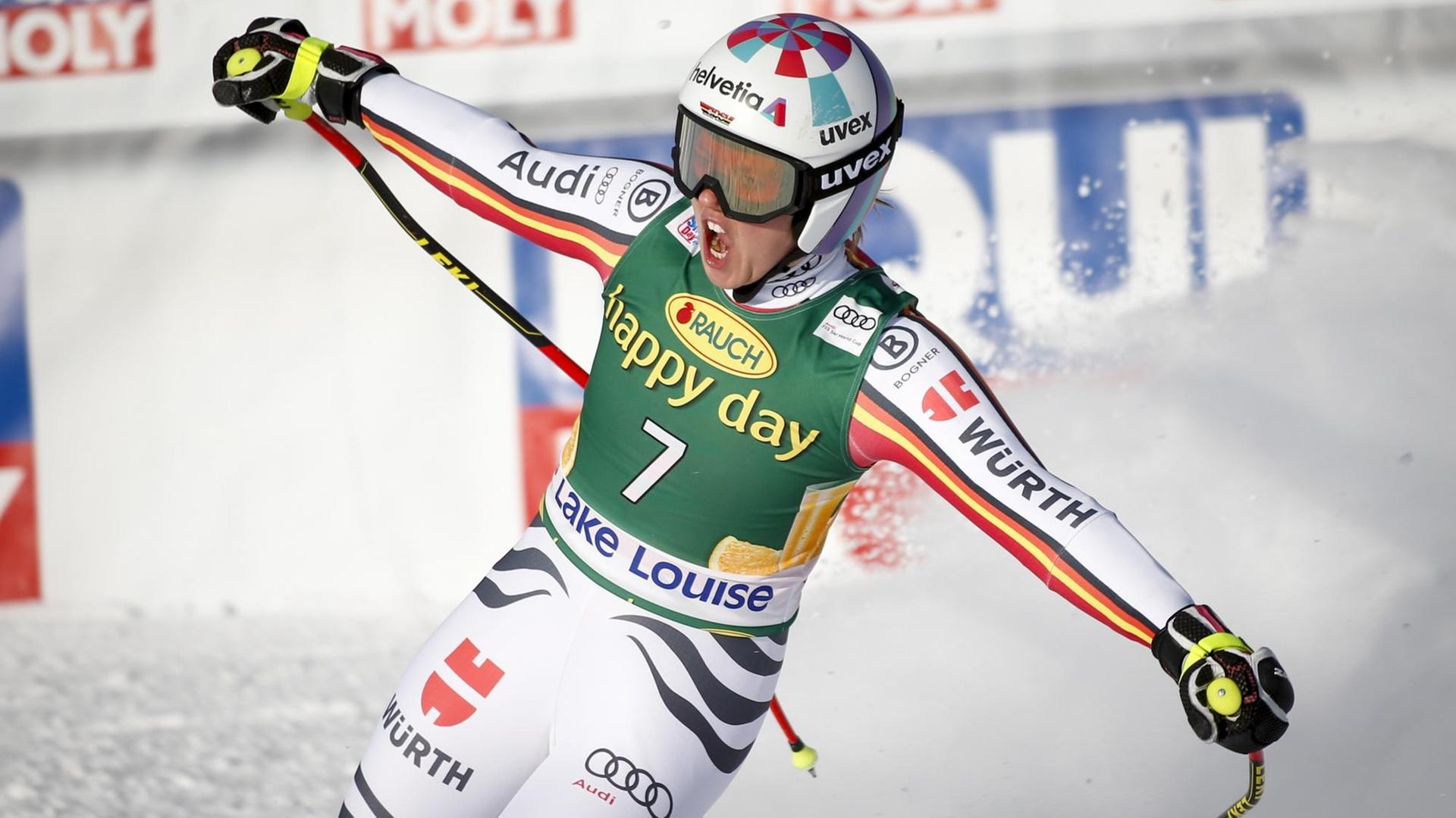 Die Ski-Rennläuferin Viktoria Rebensburg beim Welt-Cup in Kanada. Die Ski-Rennläuferin Viktoria Rebensburg beim Welt-Cup in Kanada.