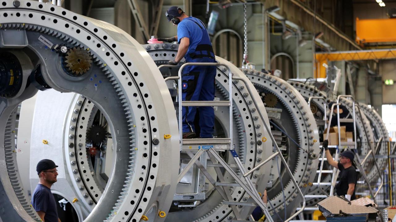 Die Fertigung von Rotornaben für Hochleistungsturbinen der Generation Gamma beim Windkraftanlagenbauer Nordex in Mecklenburg-Vorpommern. Die Fertigung von Rotornaben für Hochleistungsturbinen der Generation Gamma beim Windkraftanlagenbauer Nordex in Mecklenburg-Vorpommern.
