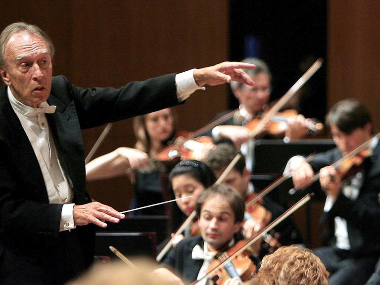 Der italienische Dirigent Claudio Abbado