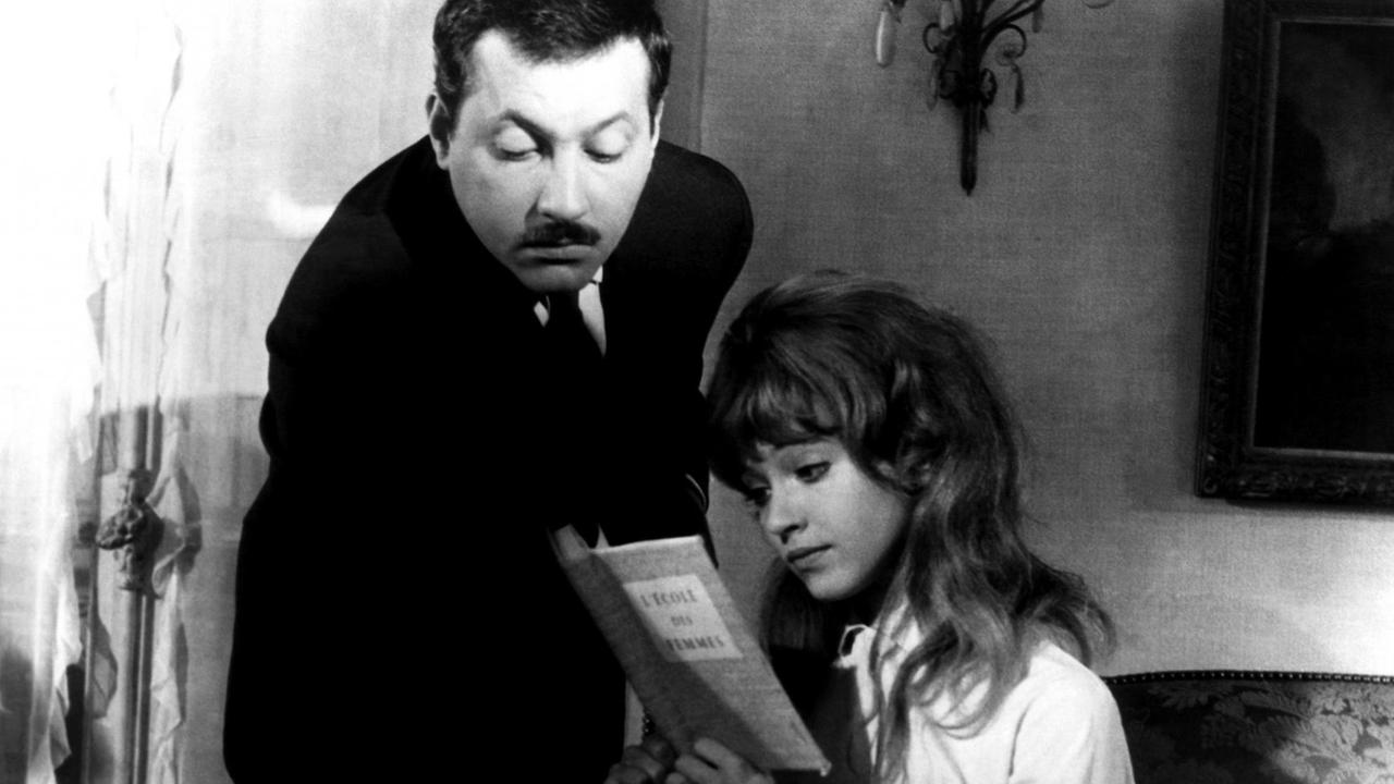 Die Schauspielerin Anna Karina mit Michel Serrault in dem Film "Three Fables of Love" von 1962. Die Schauspielerin Anna Karina mit Michel Serrault in dem Film "Three Fables of Love" von 1962.