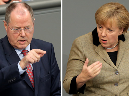 SPD-Kanzlerkandidat Steinbrück und Bundeskanzlerin Merkel (CDU) streiten über die Politik der Bundesregierung. SPD-Kanzlerkandidat Steinbrück und Bundeskanzlerin Merkel (CDU) streiten über die Politik der Bundesregierung.
