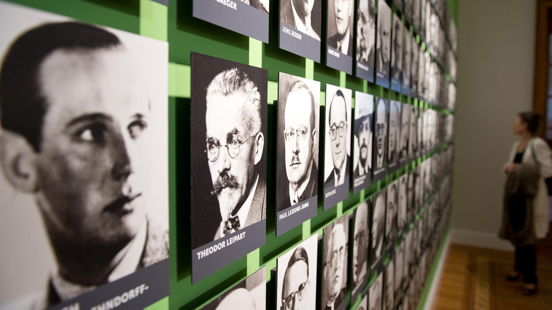 Eine Wand mit Porträts in der Dauerausstellung der Gedenkstätte Deutscher Widerstand in Berlin Eine Wand mit Porträts in der Dauerausstellung der Gedenkstätte Deutscher Widerstand in Berlin