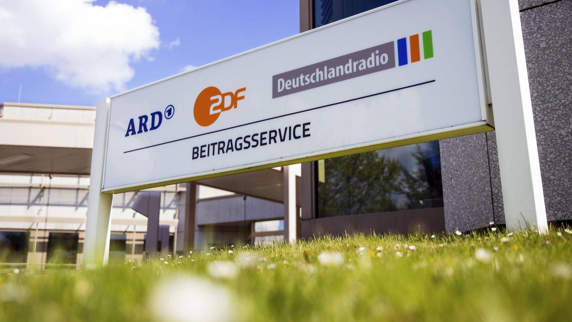 Der Beitragsservice von ARD, ZDF und Deutschlandradio in Köln-Bocklemünd Der Beitragsservice von ARD, ZDF und Deutschlandradio in Köln-Bocklemünd