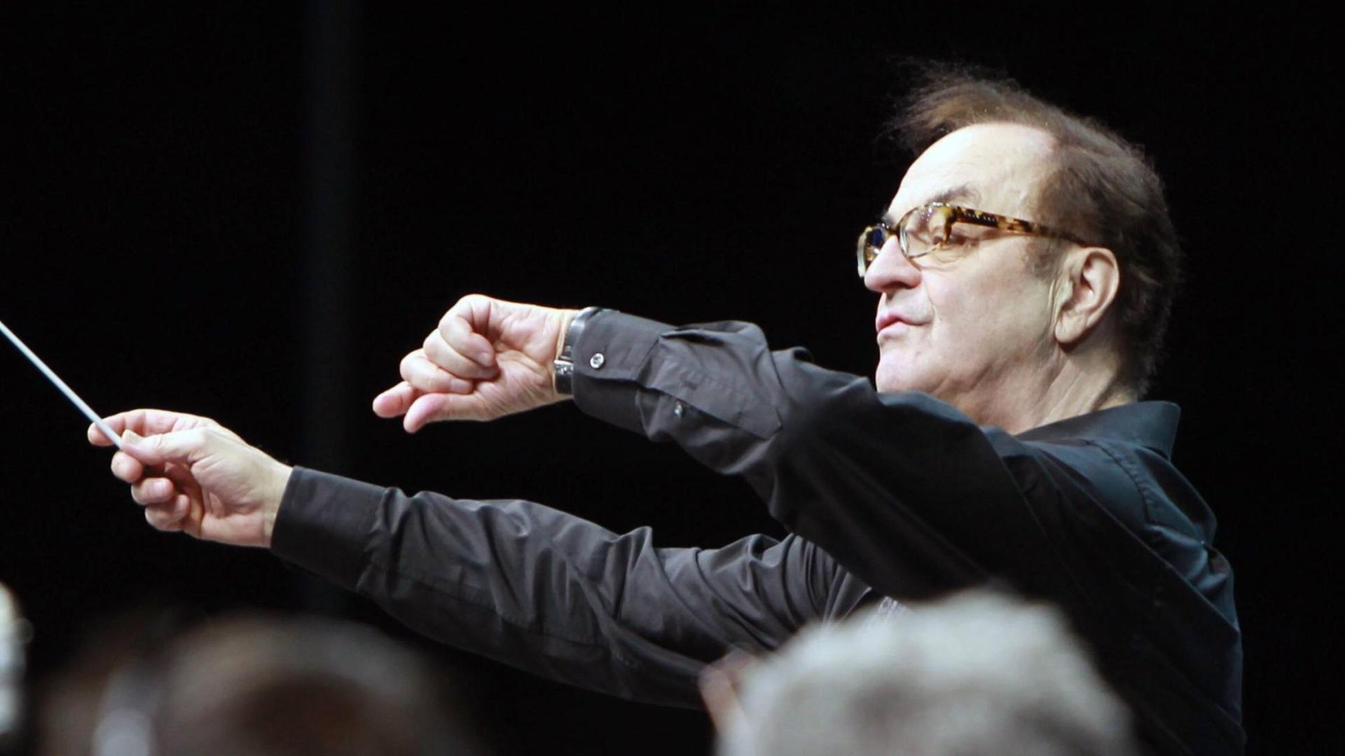 Der Dirigent Charles Dutoit Der Dirigent Charles Dutoit