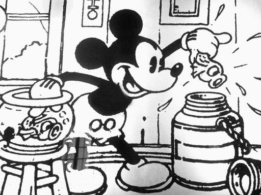 Szene aus einem schwarz-weiß Comic von 1930 mit der Mickey Mouse-Figur von Walt Disney, die in jenem Jahr erstmals als Comic Strip auf den Markt kam.