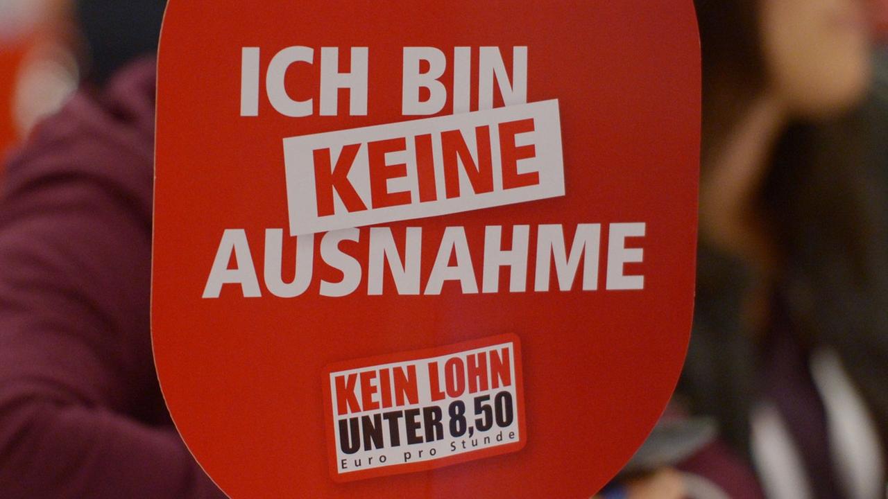 Transparent der Gewerkschaften für den Mindestlohn Transparent der Gewerkschaften für den Mindestlohn