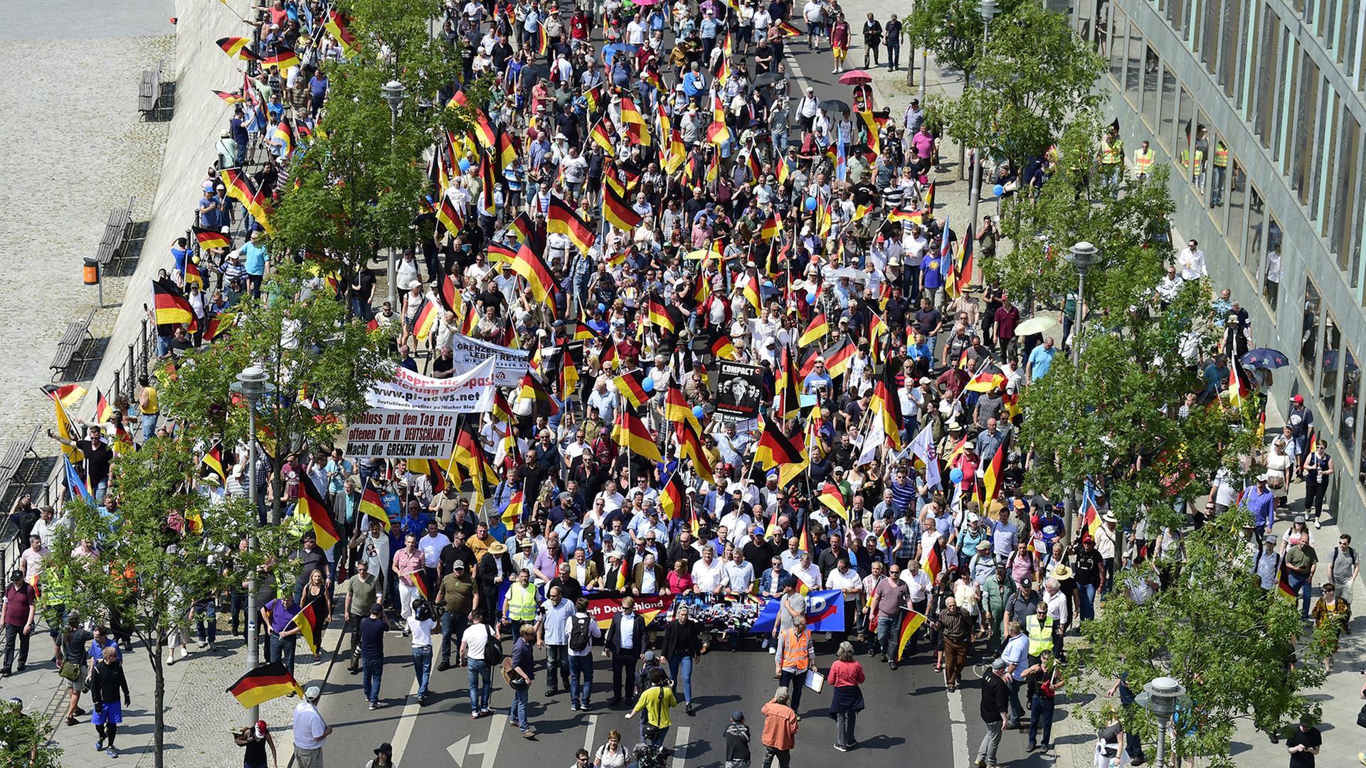Demonstration der Alternative für Deutschland (AfD) zieht am 27. Mai 2018 durch Berlin. Demonstration der Alternative für Deutschland (AfD) zieht am 27. Mai 2018 durch Berlin.