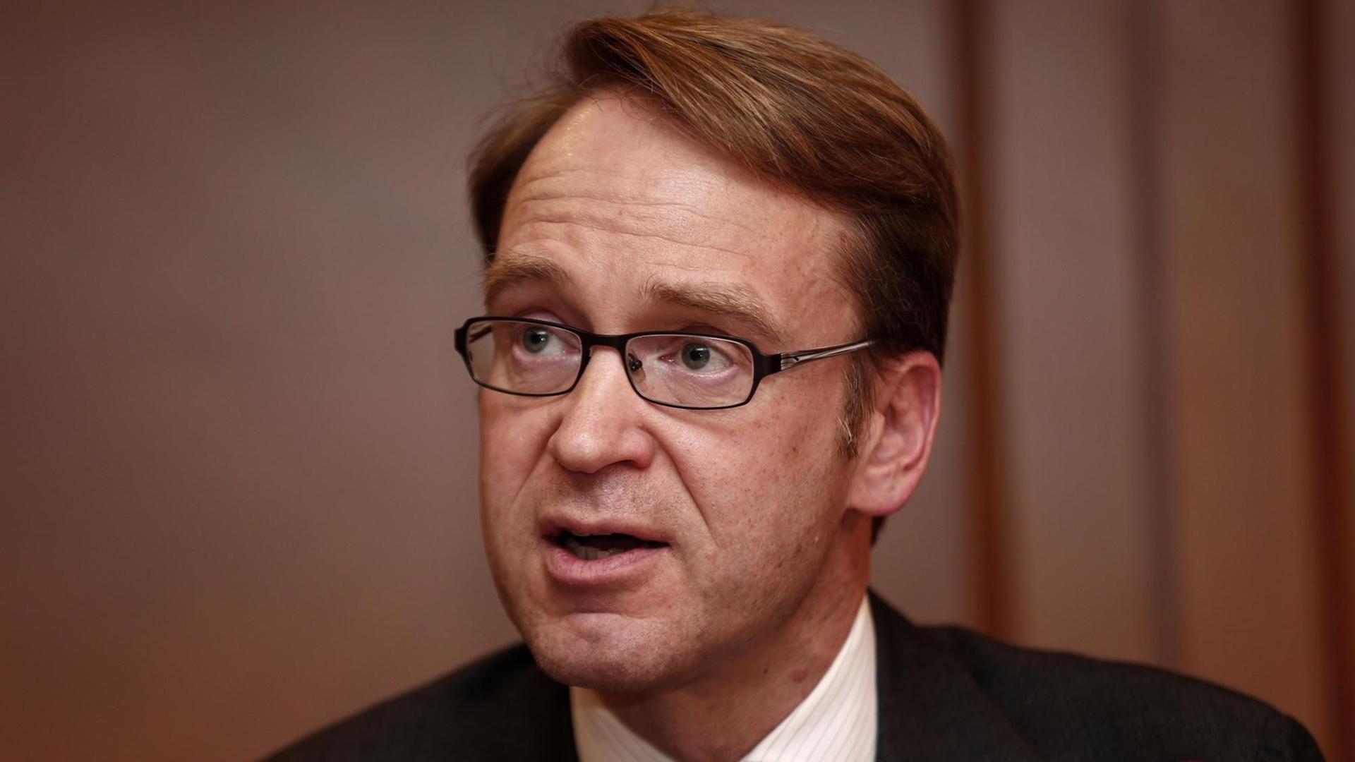 Der Präsident von der Deutschen Bundesbank, Jens Weidmann, tritt zurück. Der Präsident von der Deutschen Bundesbank, Jens Weidmann, tritt zurück.