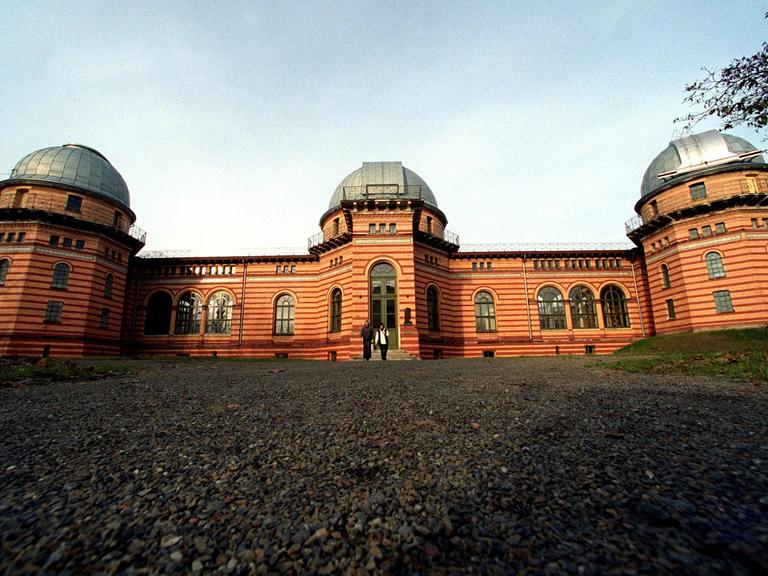 Das Institut für Klimafolgenforschung (PIK) auf dem Potsdamer Telegrafenberg, aufgenommen am 12.11.2002.