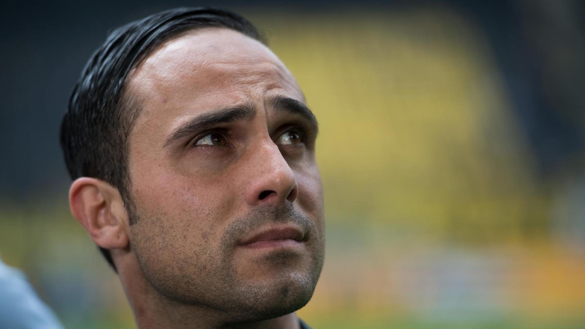 Trainer Alexander Nouri von Werder Bremen vor einem Spiel. (Foto: Bernd Thissen/dpa | Verwendung weltweit) Trainer Alexander Nouri von Werder Bremen vor einem Spiel. (Foto: Bernd Thissen/dpa | Verwendung weltweit)