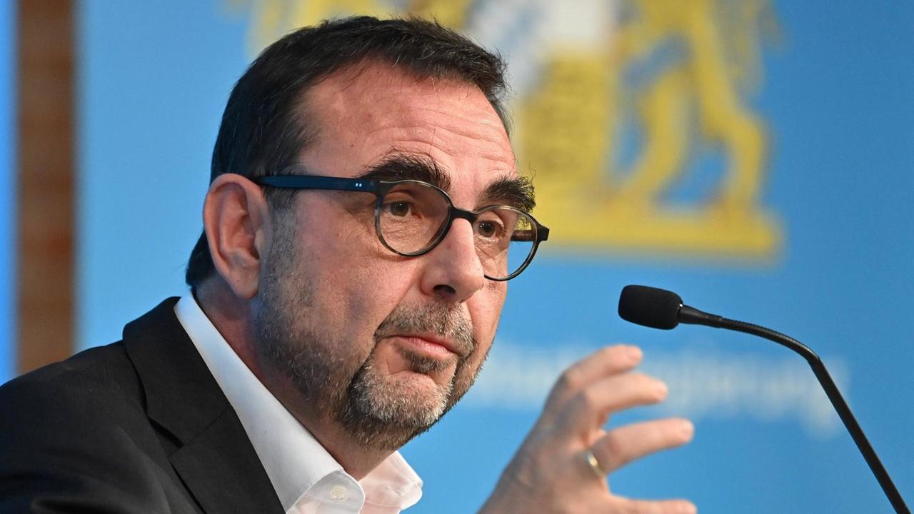 Der bayrische Gesundheitsminister Klaus Holetschek (CSU), Aufnahme vom 3.11.2021 Der bayrische Gesundheitsminister Klaus Holetschek (CSU), Aufnahme vom 3.11.2021