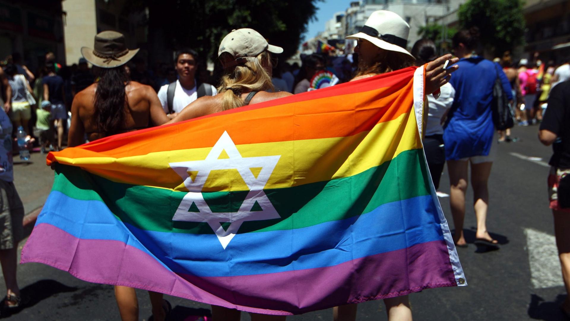 Gay Pride Parade in Tel Aviv Gay Pride Parade in Tel Aviv